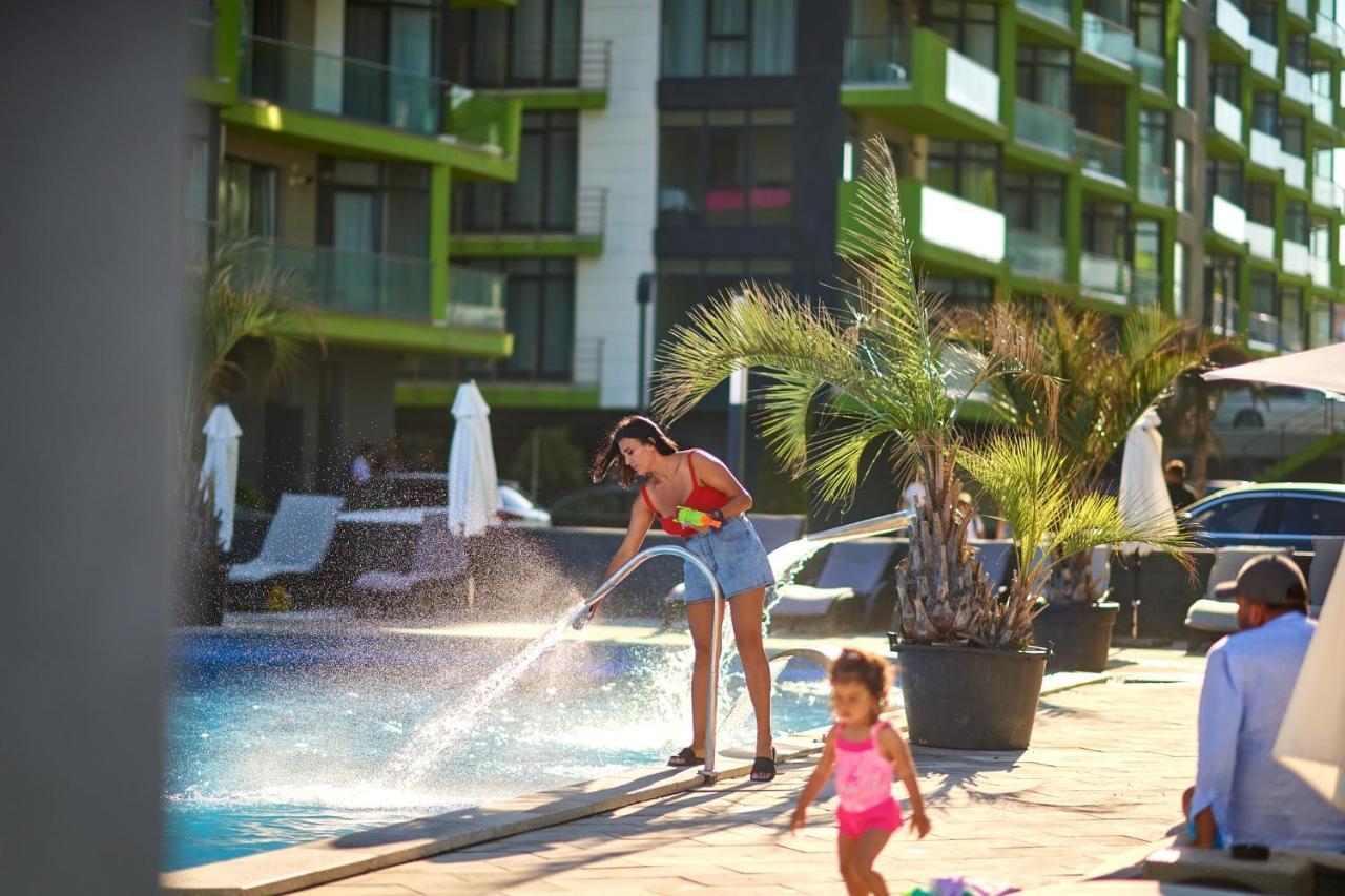 Harris Aparthotel Pool & Spa Mamaia Nord Năvodari Extérieur photo